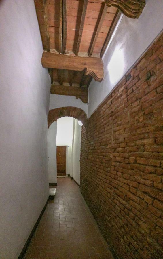 Elegante Luminoso Attico Centralissimo Сиена Экстерьер фото